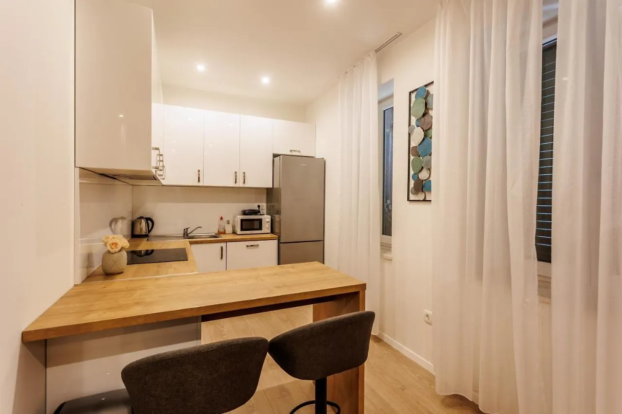 Blue Pearl-Split Town Center Apartament Apartment